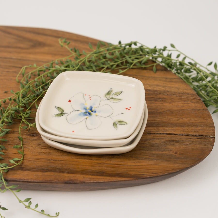 Porcelain soap dishes - Fleurie Collection by Michèle Lavallée Art & Argile