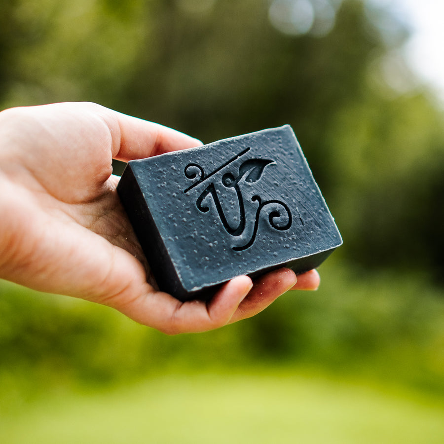 Forest fire soap (Activated Charcoal) - Vegan - Les Mauvaises Herbes